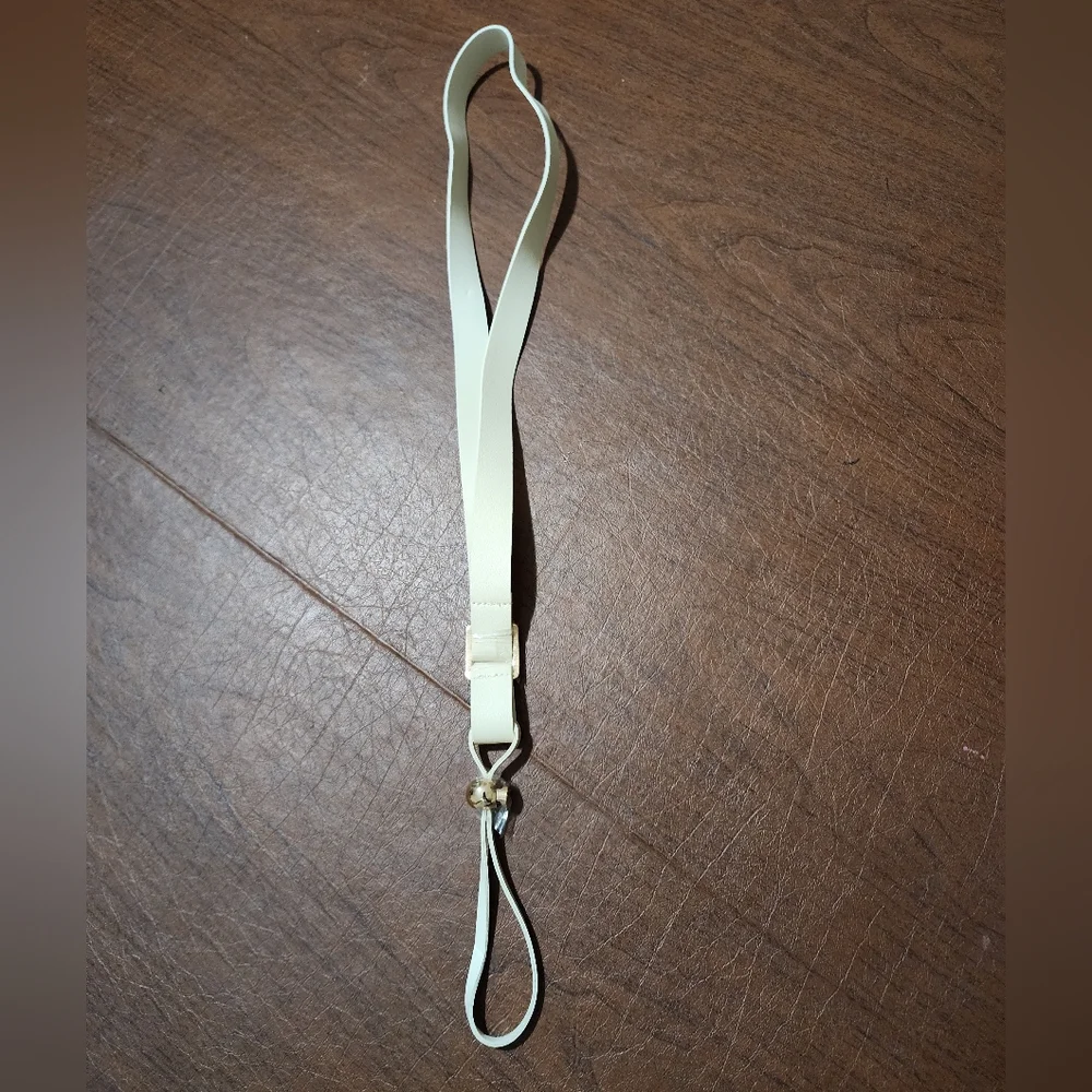 NWOT - Chic Cream Lanyard with Gold Details - Picture 5 of 5